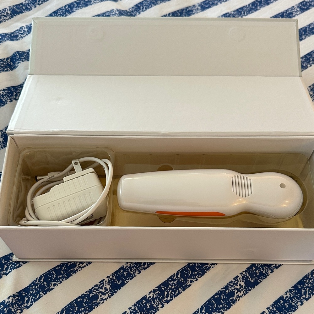 Therapeutic Beauty Device w Photon Light Ultrasonic Waves Skin Care LED Therapy